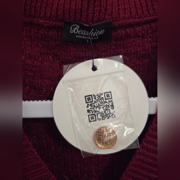 Elegant Burgundy Knit Dress - Picture 4 of 5